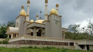 Cerita Di Balik Berdirinya Masjid Megah di Tengah Hutan Gowa