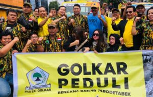 Golkar dan AMPG Gelar Bakti Sosial Bagi Korban Banjir di Kampung Pulo