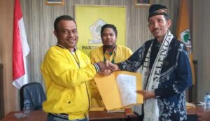 Tokoh Muslim Papua Barat Daftar Balon Bupati Manokwari 2020 Lewat Golkar