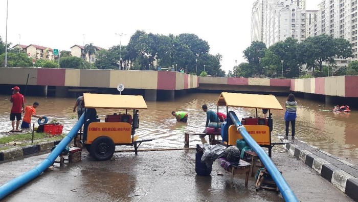 Dinas Bina Marga DKI: Banjir 3 Meter di Underpass Kemayoran Urusan Pusat
