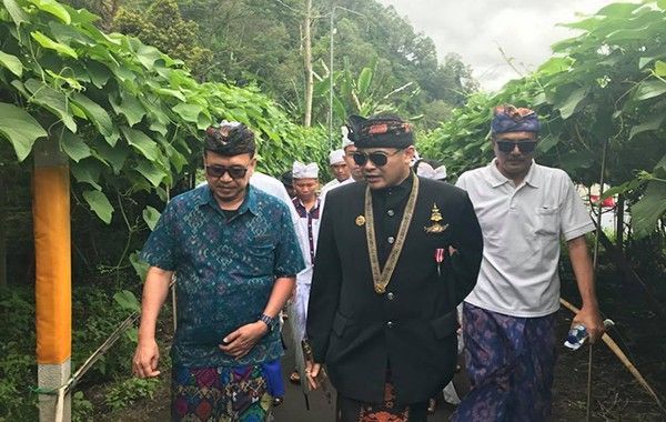 Ngaku Keturunan Raja Majapahit, Senator Arya Wedakarna Dilaporkan ke Polisi