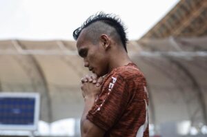 Doa Simic dan Riko Simanjuntak Untuk Korban Banjir Jakarta