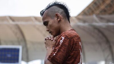 Doa Simic dan Riko Simanjuntak Untuk Korban Banjir Jakarta