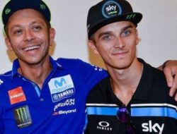 Berduet Dengan Sang Adik Luca Marini, Valentino Rossi Ke Petronas Yamaha?