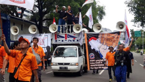 Kecewa Tak Ditemui, Aliansi Pekerja BUMN: Erick Thohir Nggak Becus!