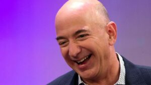 Terlalu Kaya, Jeff Bezos Bingung Cara Habiskan Uangnya