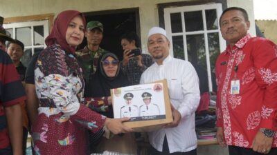 Bupati Jember Sambangi Korban Banjir, Usai Diliput Bantuan Ditarik Lagi