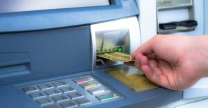 Cegah Corona, BI Pastikan Uang di Semua ATM Baru dan Bersih
