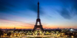 Wabah Corona, Prancis Tutup Menara Eiffel Spanyol Isolasi 46 Juta Warga