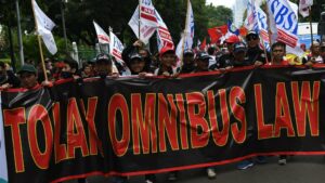 Serikat Pekerja Jawa Tengah Bongkar Poin-Poin Mengerikan Omnibus Law