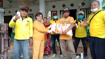 Bendahara Golkar Banyuwangi Satu Gerbong Bersama Warga Lawan Corona
