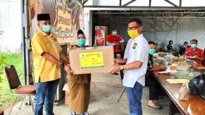 Peduli COVID-19, Golkar Serahkan 200 Set APD Ke Dinkes Lampung