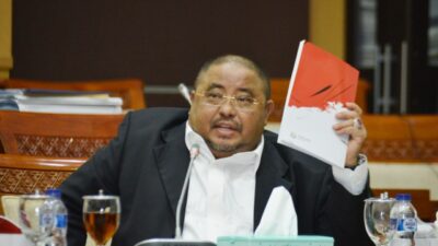 PKS: Tak Satupun Negara Terapkan Darurat Sipil Untuk COVID-19