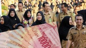 APBN Tertekan Corona, Jokowi Minta THR dan Gaji ke-13 PNS Dikaji Ulang