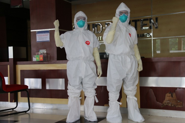 Diminta Jadi Garda Terdepan, Tapi Insentif Ratusan Tenaga Medis Masih Ditunggak