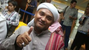 Alumni 212: Umat Islam Siaga 1 dan Siap Sweeping PKI