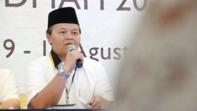 Umat Tak Bisa Shalat di Masjid Di Luar Zona Merah, HNW: Tak Sesuai Fatwa MUI