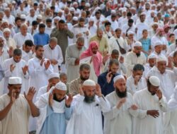 Kenapa Idul Fitri Ramai di Indonesia Tapi Sepi di Arab?