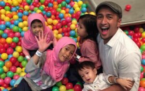 Irfan Hakim dan Keluarga Jalani Tes Swab Corona, Ini Hasilnya