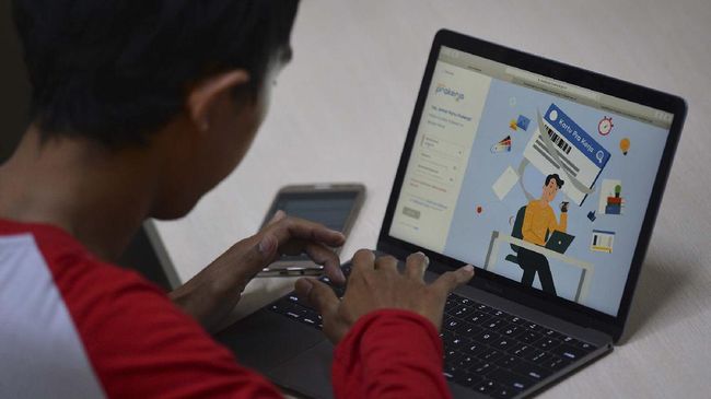 Pengusaha Belum Mau Serap Lulusan Pelatihan Online Kartu Prakerja Jokowi