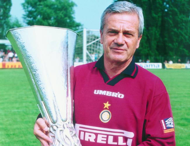 Mantan Pelatih Inter Milan, Luigi Simoni Meninggal Dunia