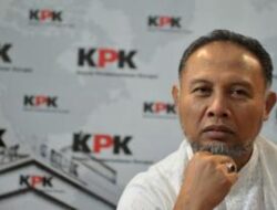 Skakmat KPK Era Firli Bahuri, BW: Miskin Prestasi Tapi Minta Naik Gaji
