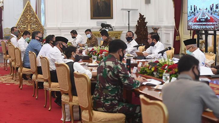 Beranikah Jokowi Reshuffle Menko Luhut dan Menko Airlangga?