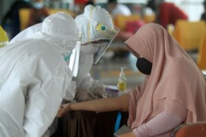 Tak Mampu Bayar Uang Kuliah, Ratusan Dokter Residen Garda Terdepan COVID-19 Pilih Cuti