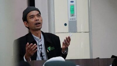Raup Ratusan Juta Dari Youtube, Ustadz Abdul Somad Sedekahkan Semua Untuk Fakir Miskin