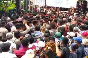 Konflik Internal Jemaat Gereja HKBP Cibinong, Saling Ejek dan Dorong Usai Ibadah