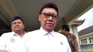 Bagikan Link Film Ilegal, Menteri Tjahjo Kumolo Diprotes Sutradara Joko Anwar