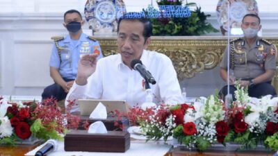 Jokowi Janji Berikan Rp.600 Ribu Untuk Masyarakat Berpenghasilan Rp.5 Juta Ke Bawah