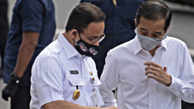 Jokowi Masih Gengsi Adopsi Cara Anies Terapkan PSBB Total?