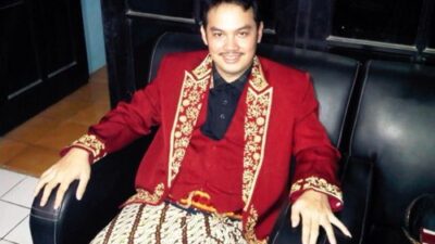 Politisi PDIP Pertanyakan Alasan Yosi Project Pop Bisa Berkantor di Kemenkominfo