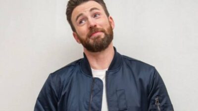 Heboh! Chris Evans Salah Unggah Foto Kelaminnya ke Instagram