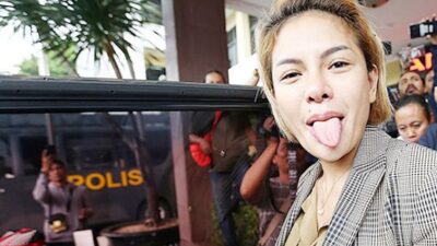 Nikita Mirzani Minta Anies Tahajud dan Istikharah Sebelum Tetapkan PSBB Total