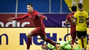 Dua Gol Ronaldo Antarkan Portugal Menang 2-0 Atas Swedia