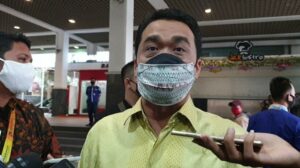 Menko Airlangga Tuding Anies Biang Kerok IHSG Merosot, Wagub Ariza: PSBB Sesuai Arahan Jokowi