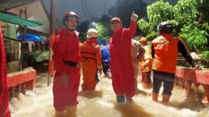 Banjir dan Longsor di Jalan Damai Ciganjur, Satu Lansia Meninggal