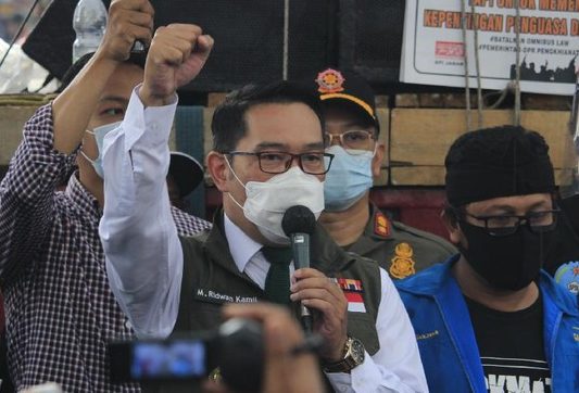 Berseberangan Dengan Jokowi, Ridwan Kamil Temui Massa Buruh Tolak UU Cipta Kerja