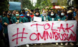 Ancam Ciptakan Kegentingan Nasional, BEM SI Desak Jokowi Batalkan UU Cipta Kerja Dalam 8×24 Jam