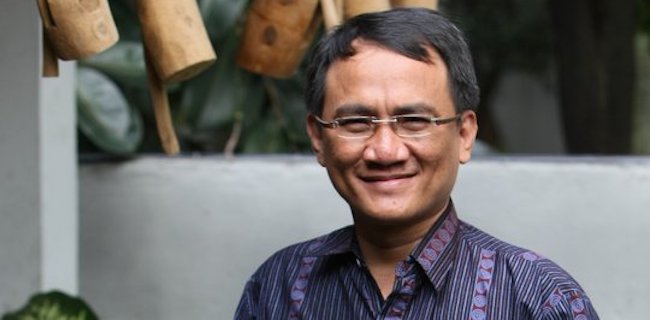 Andi Arief: Batalkan Omnibus Law, Bebaskan Yang Ditangkap, Konsentrasi Ke Pandemi dan Resesi