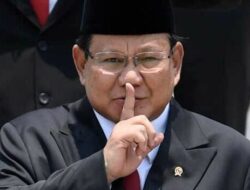 Prabowo Kena OTT, Prabowo Gebrak Meja dan Pecat Prabowo?