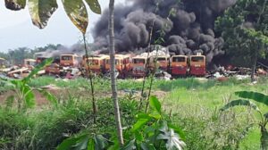 Ratusan Bus Transjakarta Hasil Pengadaan Tahun 2013 di Bogor Terbakar Hebat