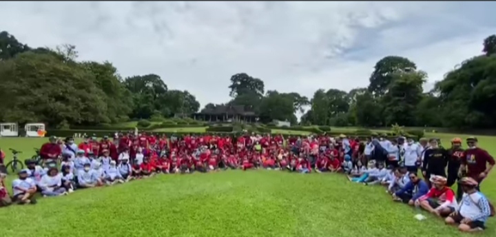 Ribuan Alumni 24 Angkatan SMAN 30 Nostalgia Masa Putih Abu-Abu di Kebun Raya Bogor
