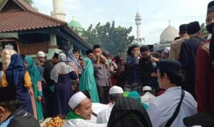 Ribuan Jamaah Padati Haul Tuan Guru Syeikh Abdul Qodir Jaelani Ke-62 di Pasar Kemis