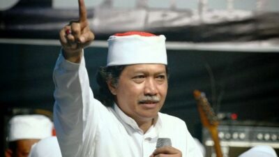 Cak Nun Sebut Rizieq Shihab Tak Pantas Dipanggil Habib, Ini Penjelasannya