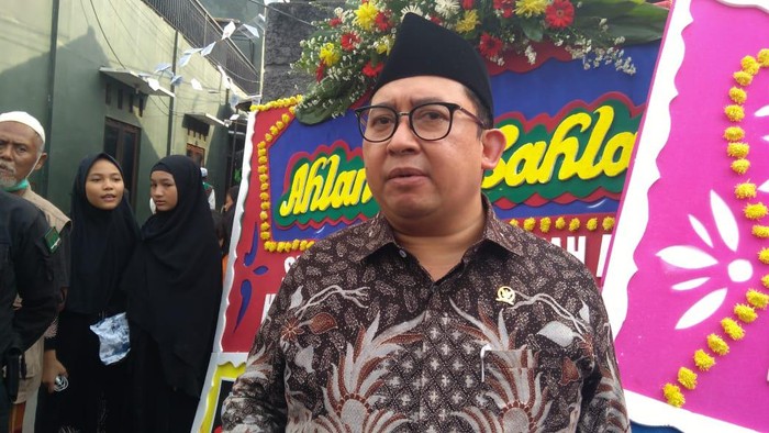 Offside Minta FPI Dibubarkan, Fadli Zon Desak Pangdam Jaya Dicopot