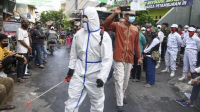 Bantah Satgas COVID-19, Epidemiolog UI: Tak Ada Klaster Kerumunan Petamburan dan Tebet