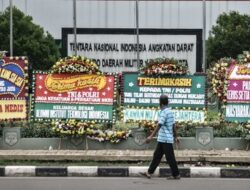 Dukung Pangdam Jaya, Ratusan Karangan Bunga Banjiri Makodam Jaya